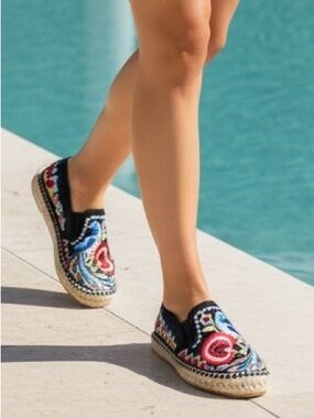 Johnny Was Isaac Peacock Floral Embroidered Espadrille size 39